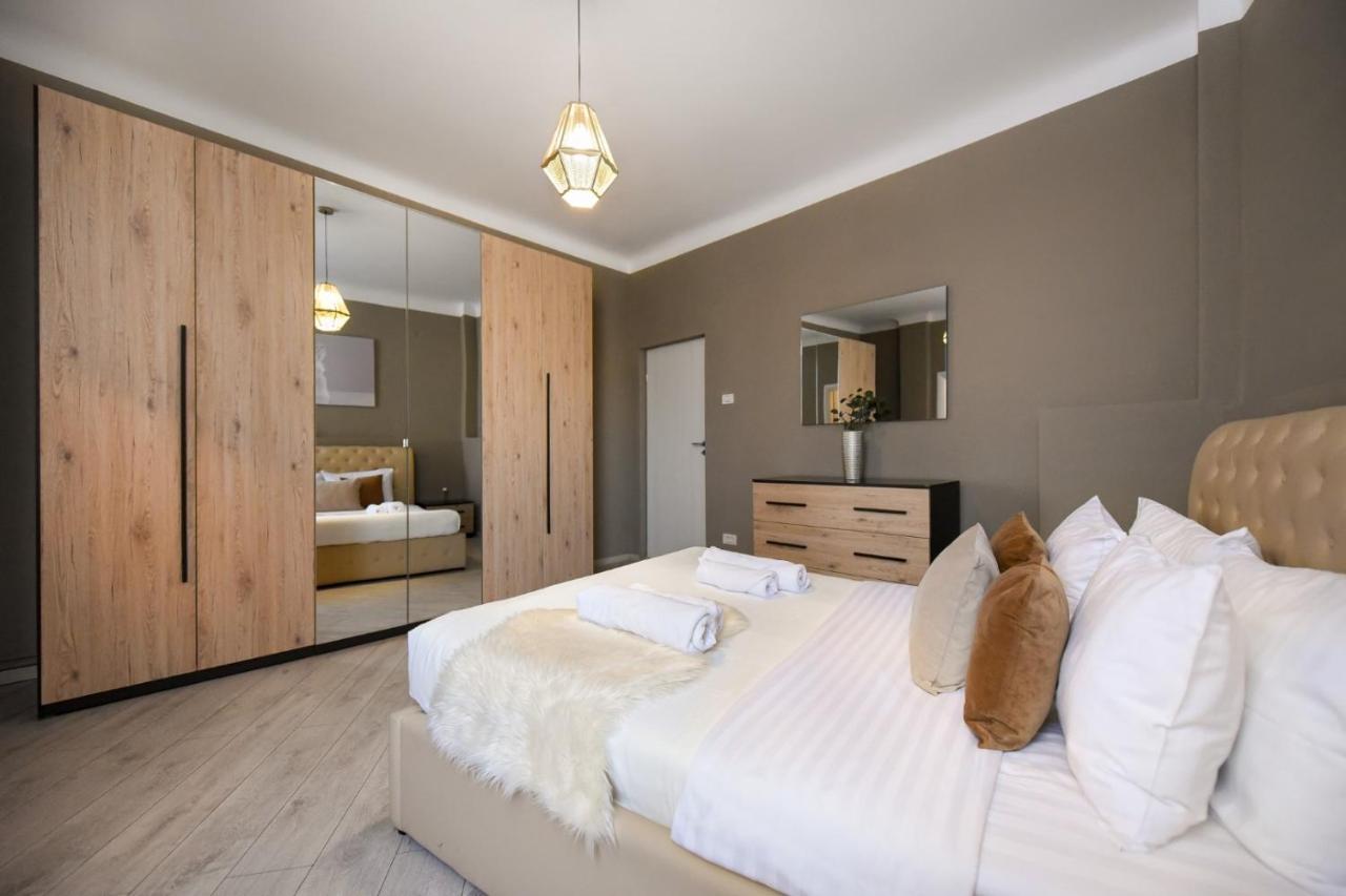 Discover Comfort: Charming & Spacious Apartment In The Old Town Bukareszt Zewnętrze zdjęcie