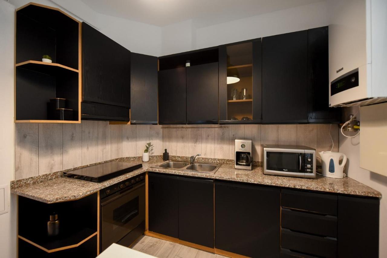 Discover Comfort: Charming & Spacious Apartment In The Old Town Bukareszt Zewnętrze zdjęcie