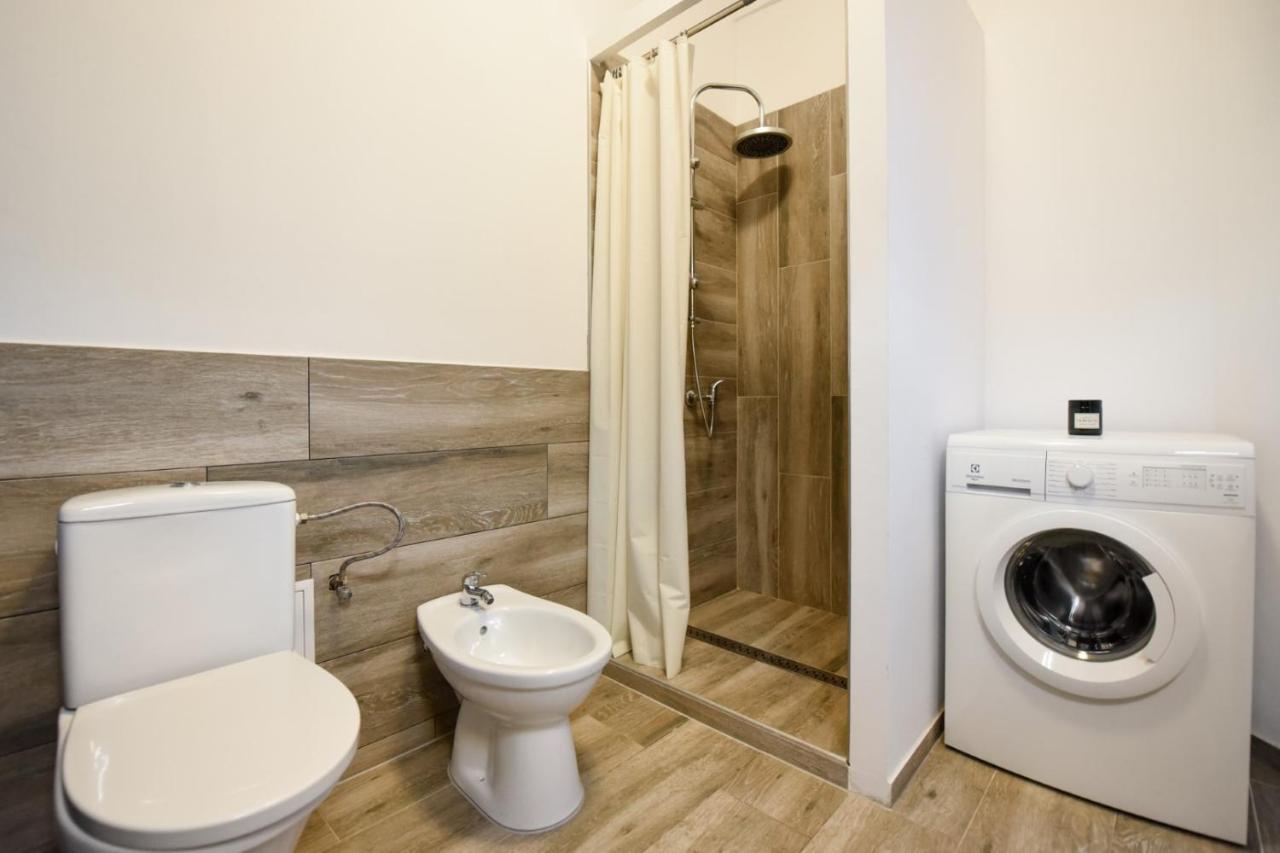 Discover Comfort: Charming & Spacious Apartment In The Old Town Bukareszt Zewnętrze zdjęcie